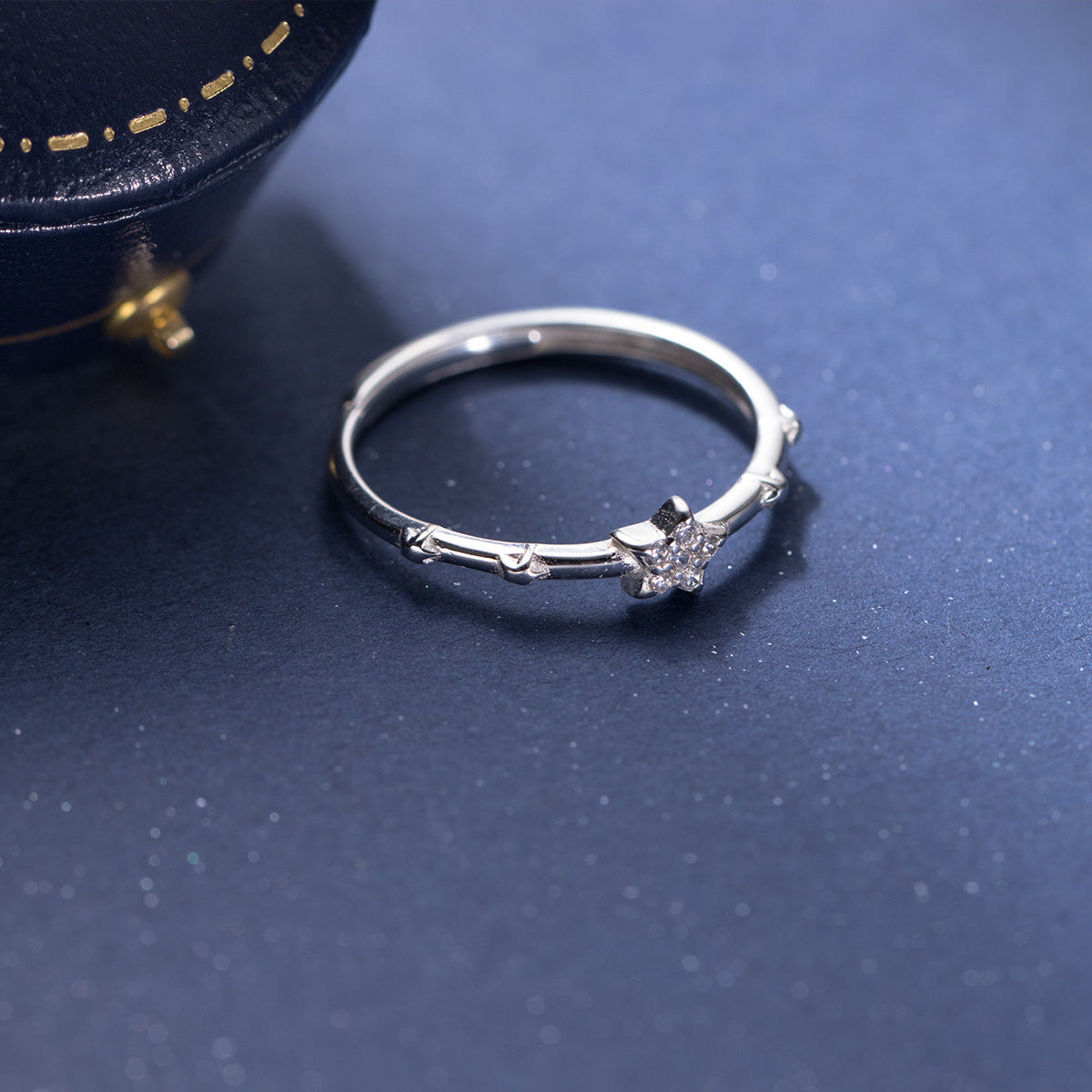 Sweet Design Sterling Silver Diamond Ring