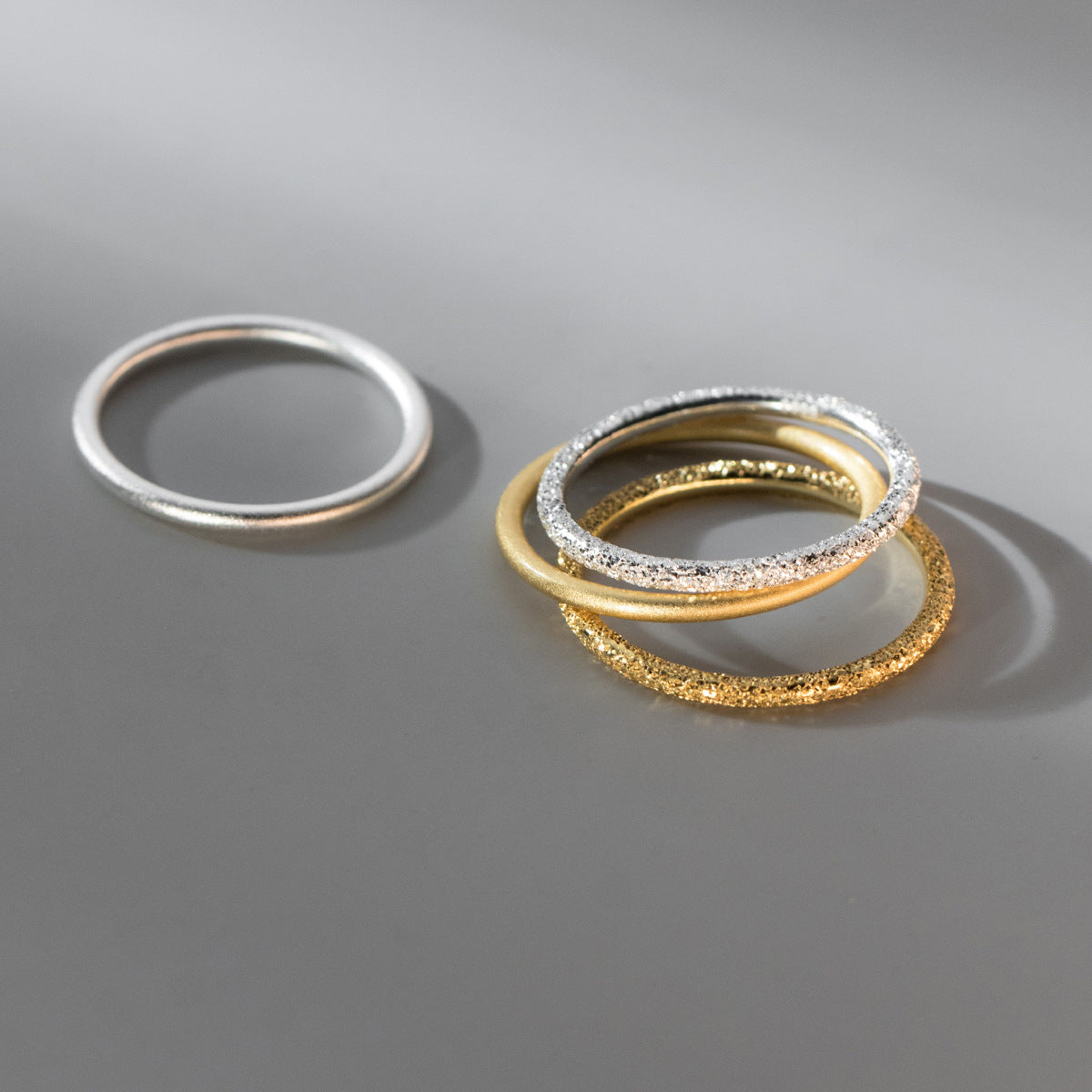 Simple Glossy Frosted Ring Design