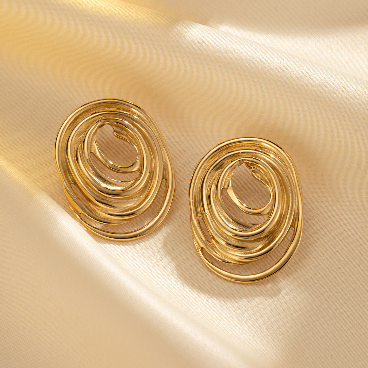 New Oval Line Women's Stud Earrings