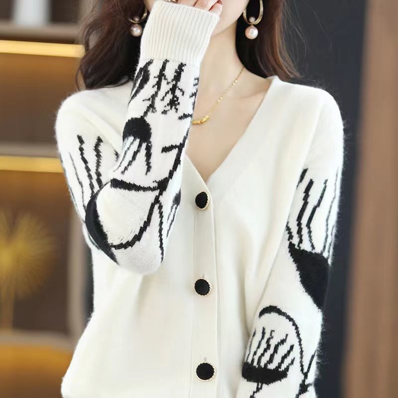 Mori Style V-neck Cardigan Black And White